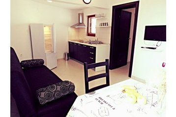 Kroatia Privát Starigrad Paklenica, Eksteriør